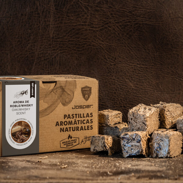 Natural Aromatic Wood Chunks for Smoking - Oak / Whiskey Scent